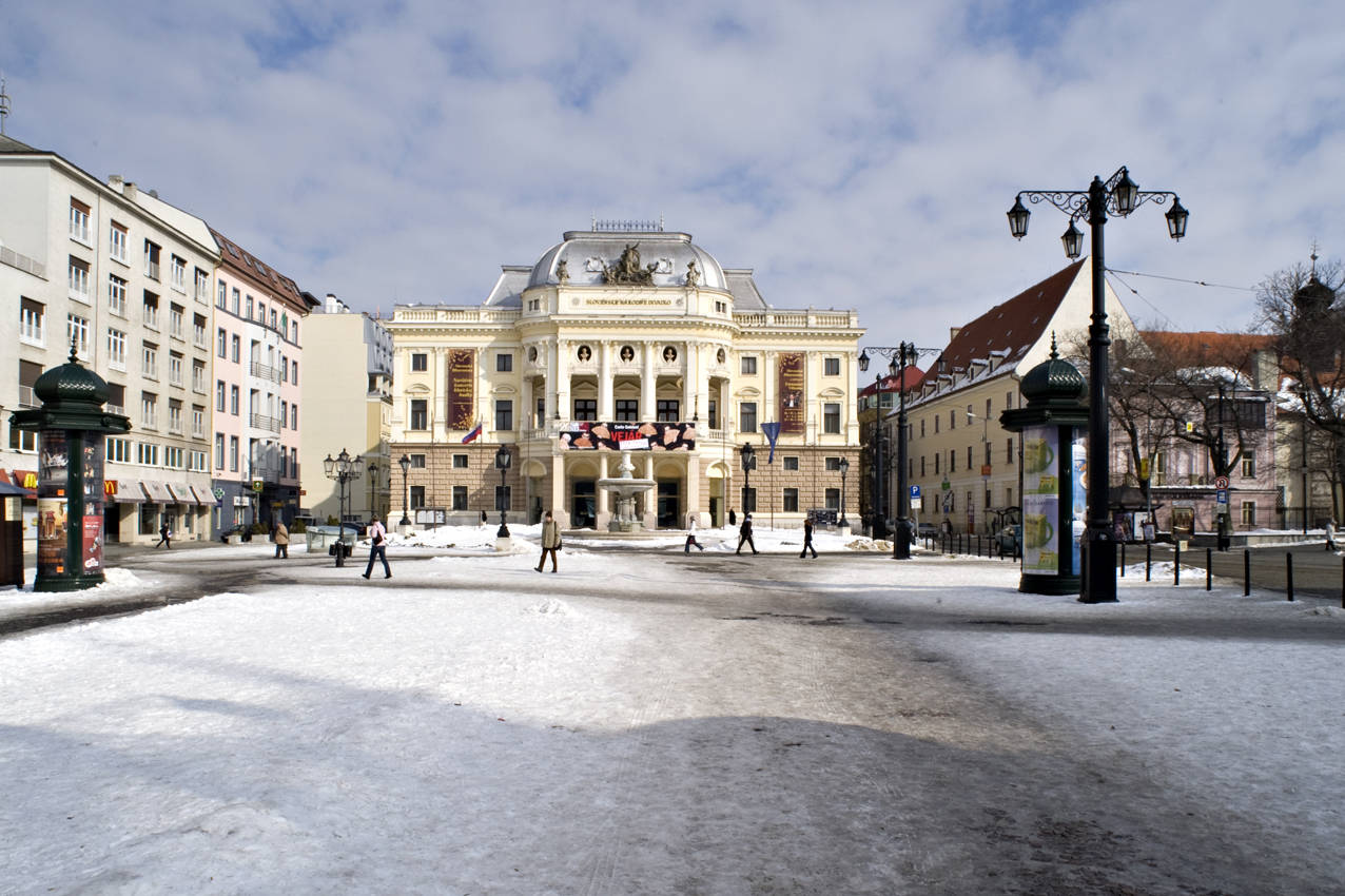 Theatre database / divadelná architektúra v stredoeurópskom priestore