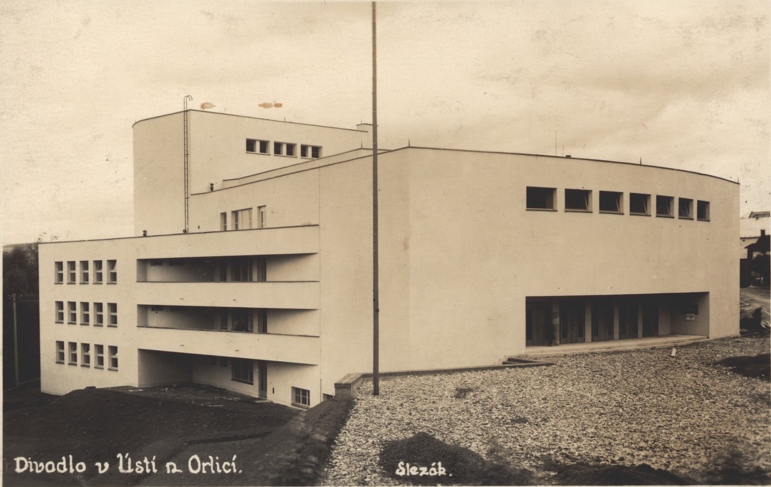 Roškotovo divadlo Ústí nad Orlicí